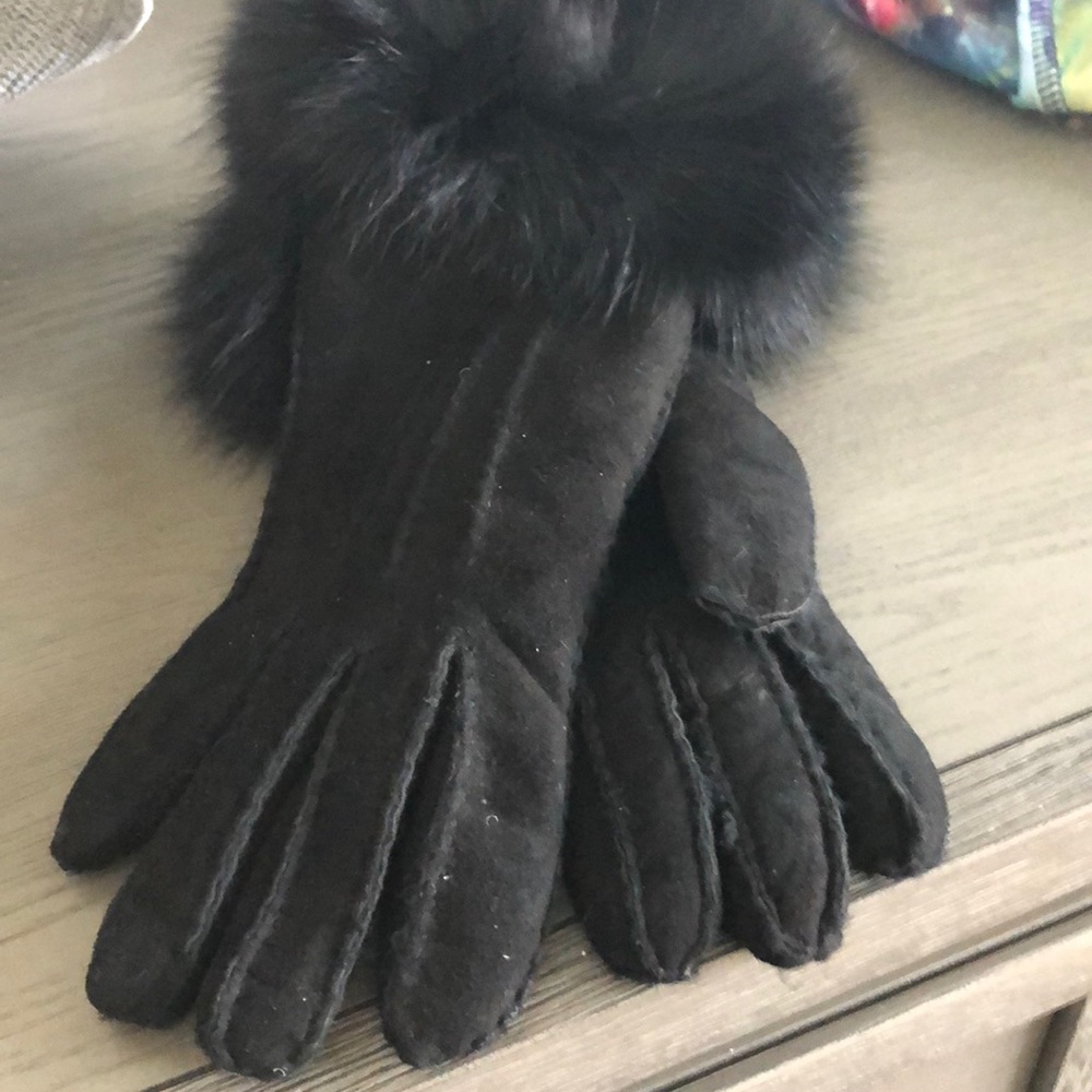 black suede fur cuffed gloves NWOT - Picture 2 of 4